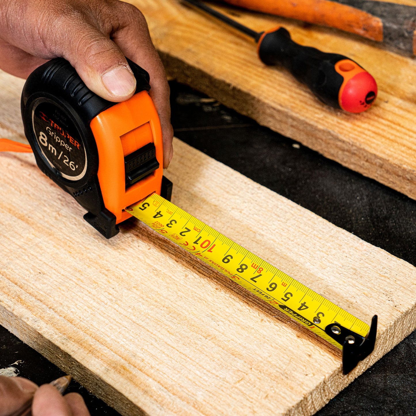 Wincha - Flexómetro Gripper Truper Cod 14579 FH-8M contra impactos 8 m cinta 25 mm